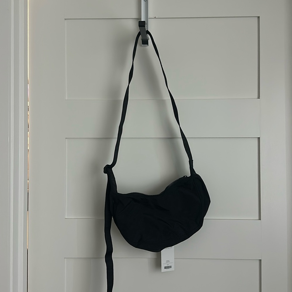 NWT Baggu Small Nylon Crescent Bag